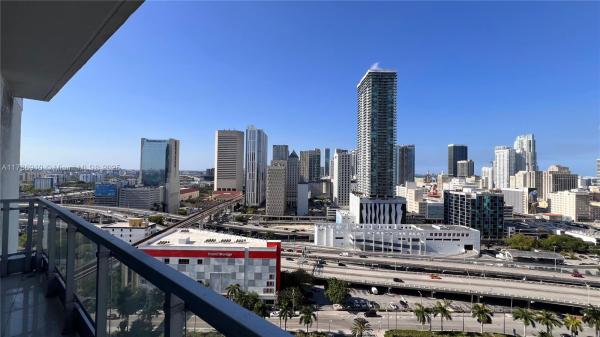 The Ivy At Riverfront, 90 SW 3rd St #2204, Miami, Florida 33130, image 2