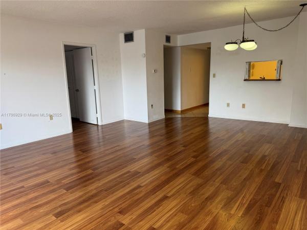 Normandy Shores Yacht & Country Club, 130 S Shore Dr #2F, Miami Beach, Florida 33141, image 1