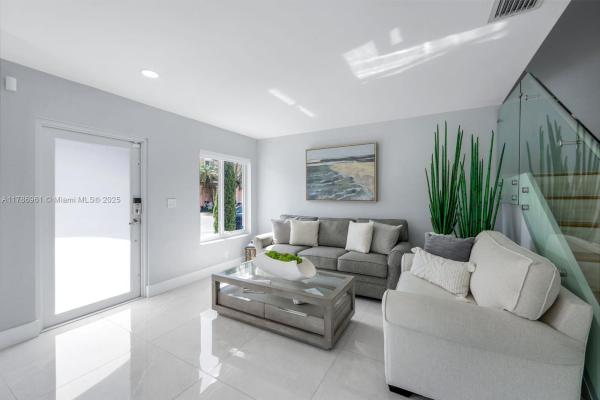 Tesoro At Forest Lakes, 9652 SW 164th Ct, The Hammocks, Florida 33196, image 3