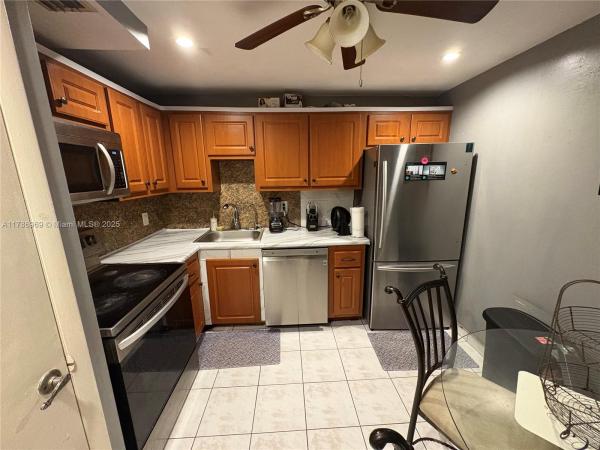 The Manors Of Inverrary, 4152 Inverrary Dr #303, Lauderhill, Florida 33319, image 1