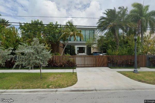 Sunset Lake, 3080 N Bay Rd, Miami Beach, Florida 33140, image 1