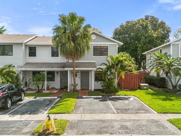 Southbridge At Pembroke Pointe, 301 NW 106th Ter, Pembroke Pines, Florida 33026, image 1