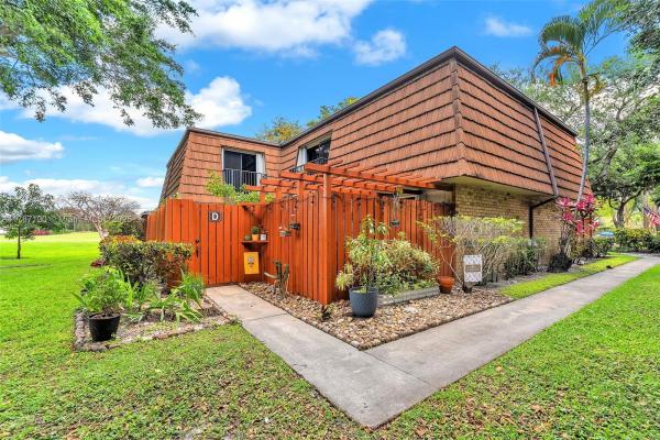 Ridgewood, 9153D SW 23rd St, Davie, Florida 33324, image 3
