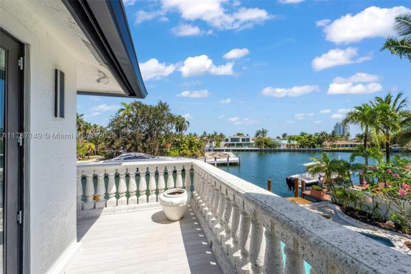 Lucille Island, 2561 Lucille Dr, Fort Lauderdale, Florida 33316, image 1