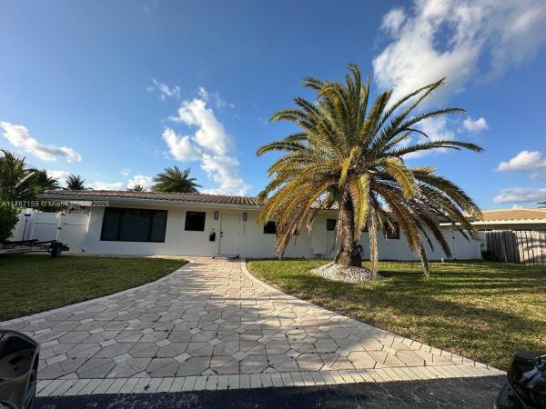 Coral Key Villas, 2501 NE 50th St, Lighthouse Point, Florida 33064, image 1