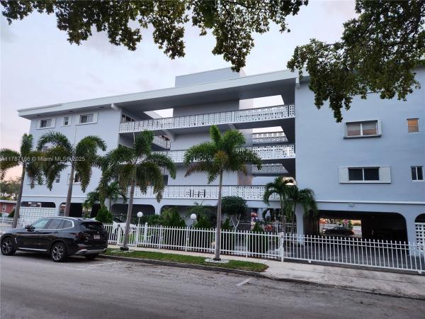 Garden Terrace, 1818 Rodman St #2E, Hollywood, Florida 33020, image 1