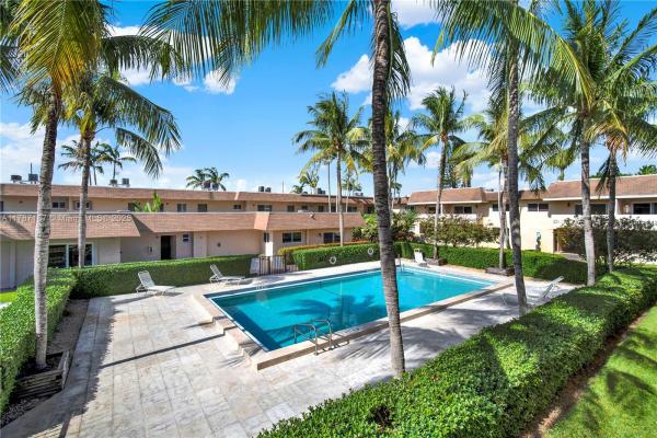 Villagio At Palmetto Bay, 14500 SW 88th Ave #204, Palmetto Bay, Florida 33176, image 1