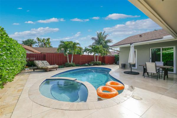 Bonaventure Lakes, 16780 Redwood Way, Weston, Florida 33326, image 1