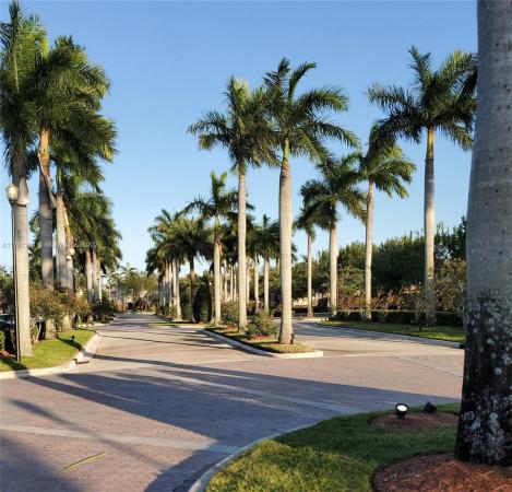 The Shores At Isles Of Bayshore, 9219 SW 227th St #12, Cutler Bay, Florida 33190, image 2