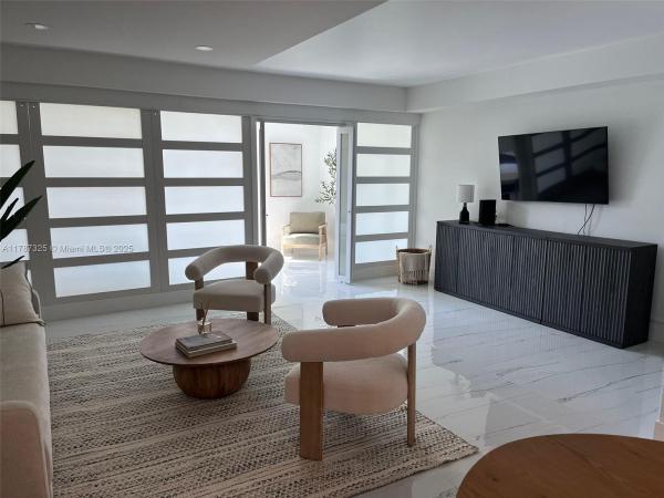 Roney Palace, 2301 Collins Ave #628, Miami Beach, Florida 33139, image 2