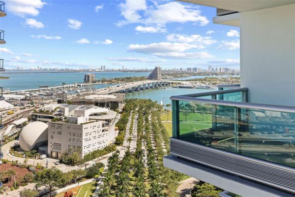 900 Biscayne Bay, 900 Biscayne Blvd #2410, Miami, Florida 33132, image 1