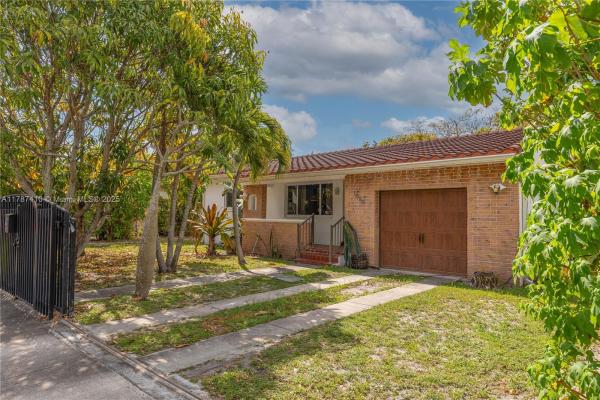 Biscayne Village Heights, 1080 NW 134th St, North Miami, Florida 33168, image 1