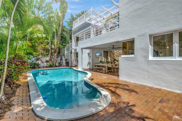 Coconut Grove Manor, 4410 Brighton Pl, Miami, Florida 33133, image 1