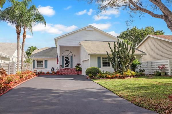 14293 SW 150th Ter, Unincorporated Dade County, Florida 33186, image 1
