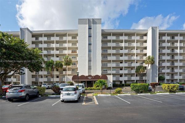 Hi-Greens Of Inverrary, 5900 NW 44th St #412, Lauderhill, Florida 33319, image 1
