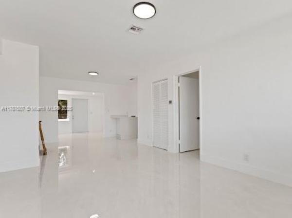 Twin Lakes South, 1310 NW 41st St, Oakland Park, Florida 33309, image 2
