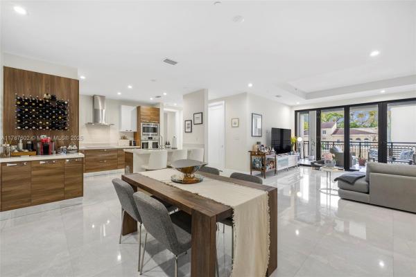 Biltmore Parc, 718 Valencia Ave #206, Coral Gables, Florida 33134, image 1