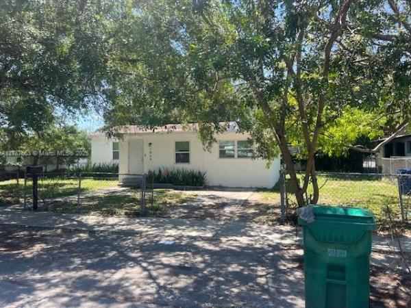 1864 NW 88th Ter, Unincorporated Dade County, Florida 33147, image 1