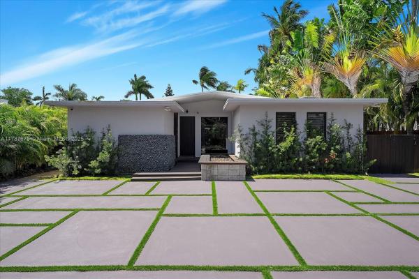 Hibiscus Island, 122 E 2nd Ct, Miami Beach, Florida 33139, image 1