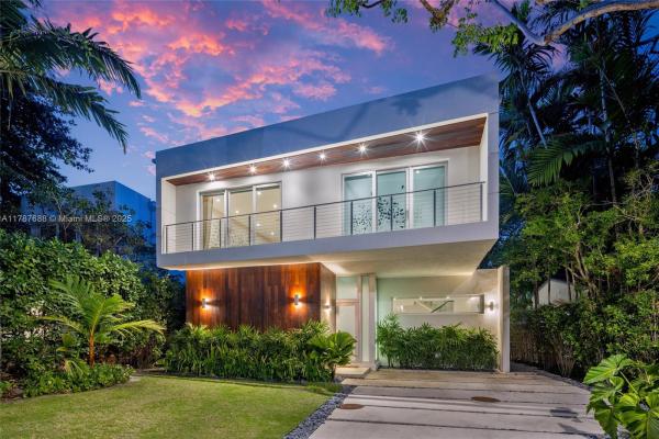 Utopia, 4039 Ventura Ave, Miami, Florida 33133, image 1