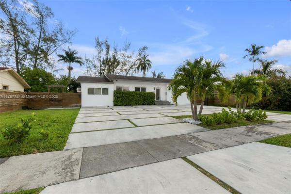 14265 NE 3rd Ct, Unincorporated Dade County, Florida 33161, image 1