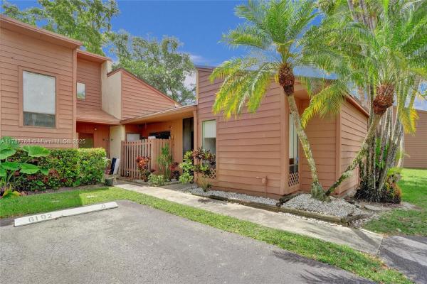 Banyan Lakes, 6192 Laurel Ln #D, Tamarac, Florida 33319, image 1