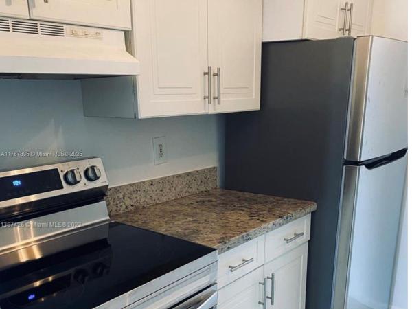 Vecino Del Mar, 2350 NE 135th St #812, North Miami, Florida 33181, image 1