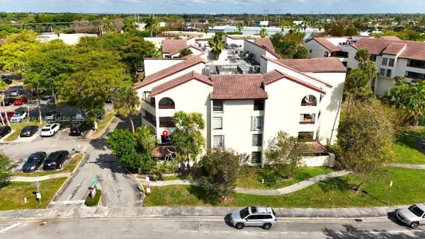 9030 SW 125th Ave #E210, Unincorporated Dade County, Florida 33186, image 1