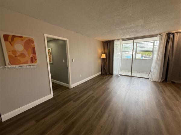Three Seasons, 16450 Miami Dr #201, North Miami Beach, Florida 33162, image 1