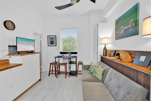 Mantell Plaza, 255 W 24th St #136, Miami Beach, Florida 33140, image 1