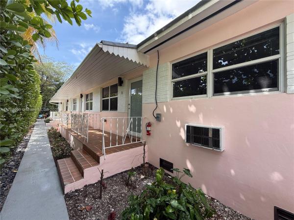 North Gate, 424 NE 64th St #1, Miami, Florida 33138, image 1