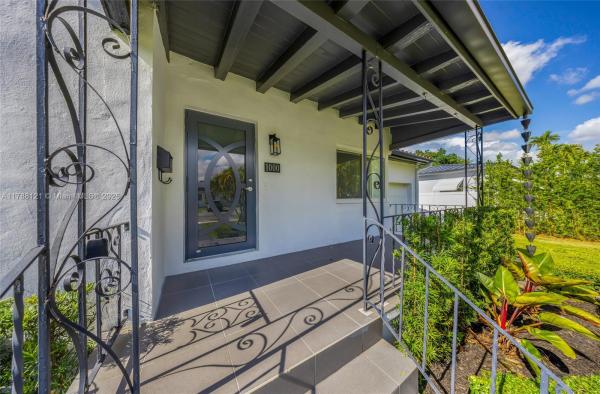 Spring View, 1000 Plover Ave, Miami Springs, Florida 33166, image 1