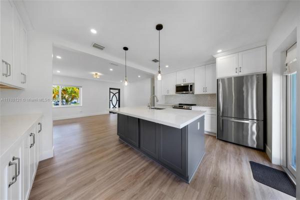 Spring View, 1000 Plover Ave, Miami Springs, Florida 33166, image 2