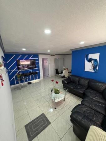 Tropical Manor, 3903 SW 78th Ct #207, Westchester, Florida 33155, image 3