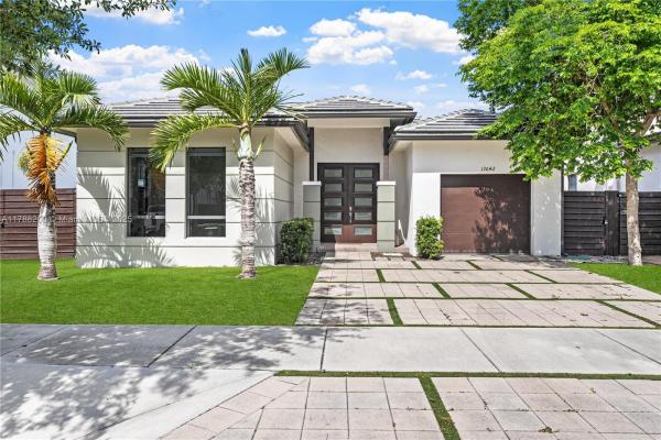 13642 SW 160th Ct, Unincorporated Dade County, Florida 33196, image 1