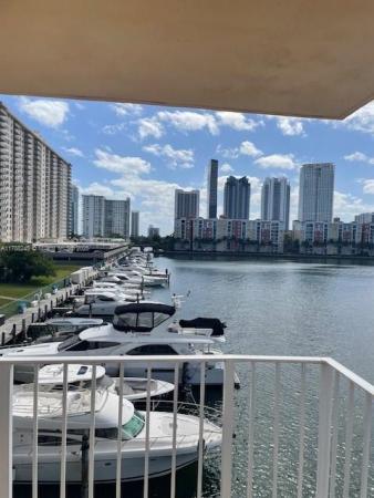 Winston Towers 700, 290 174th St #419, Sunny Isles Beach, Florida 33160, image 1