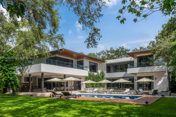 Hammock Lakes, 5400 Hammock Dr, Coral Gables, Florida 33156, image 1