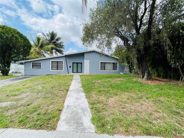 Highland Manor, 460 NE 178th St, North Miami Beach, Florida 33162, image 1