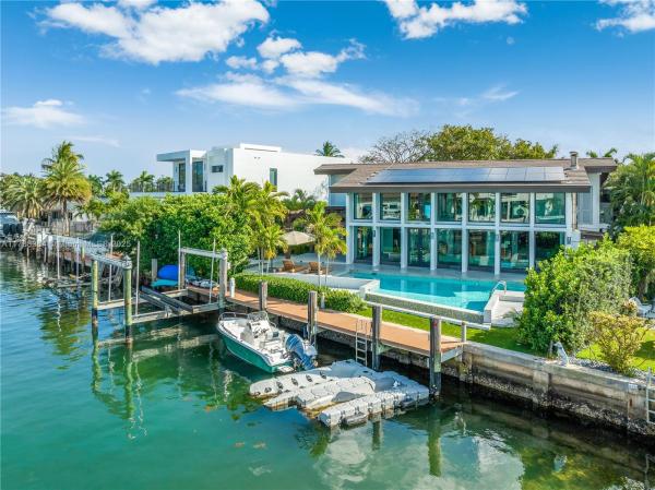 2055 NE 120th Rd, North Miami, Florida 33181, image 2