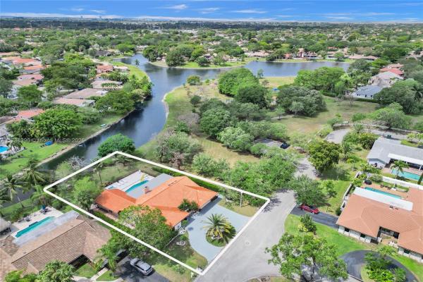 Oakwood, 10060 NW 6th St, Coral Springs, Florida 33071, image 1