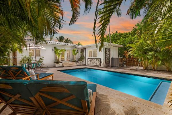 Altos Del Mar, 9065 Emerson Ave, Surfside, Florida 33154, image 1