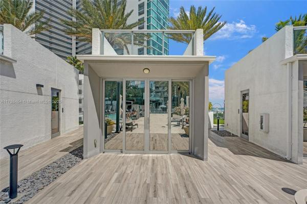Paramount Miami Worldcenter, 851 NE 1st Ave, Cabana #7, Miami, Florida 33132, image 1