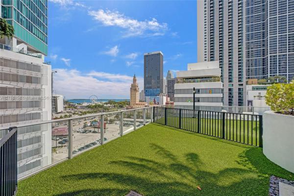 Paramount Miami Worldcenter, 851 NE 1st Ave, Cabana #7, Miami, Florida 33132, image 3
