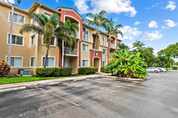 University Parc Residences, 7085 Nova Dr #330, Davie, Florida 33317, image 1
