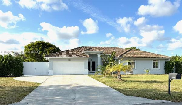 15433 SW 278th St, Homestead, Florida 33032, image 1