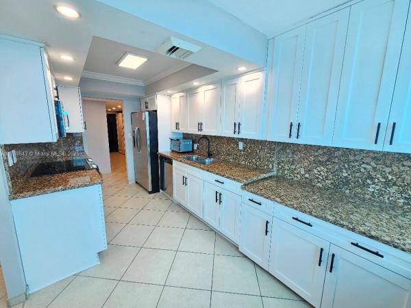 Del Prado, 18041 Biscayne Blvd #1005, Aventura, Florida 33160, image 1