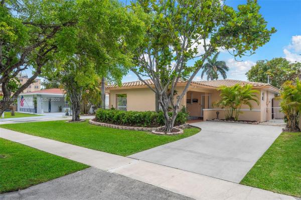 Gulfstream Estates, 1106 NE 3rd St, Hallandale Beach, Florida 33009, image 2