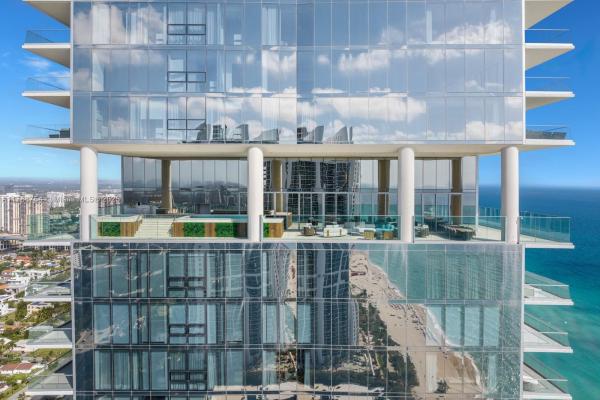 Turnberry Ocean Club Residences, 18501 Collins Ave #3704, Sunny Isles Beach, Florida 33160, image 1