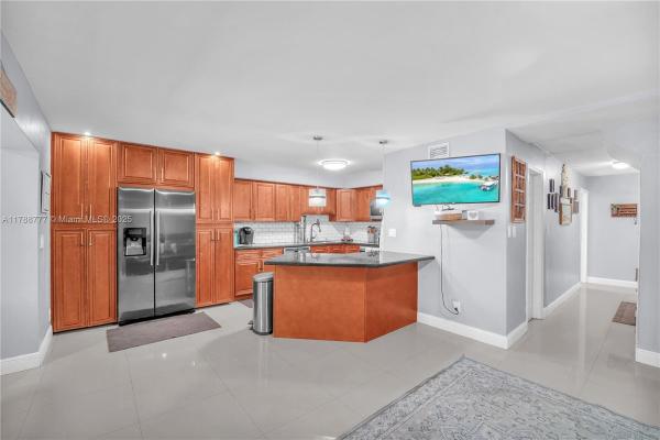 Valencia Village, 19 Madrid Ln #2-13, Davie, Florida 33324, image 1