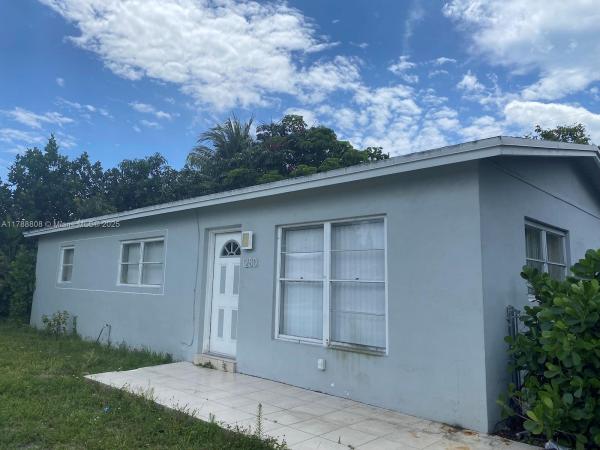 Ives Estates Residential, 1280 NE 211th Ter, Ives Estates, Florida 33179, image 2